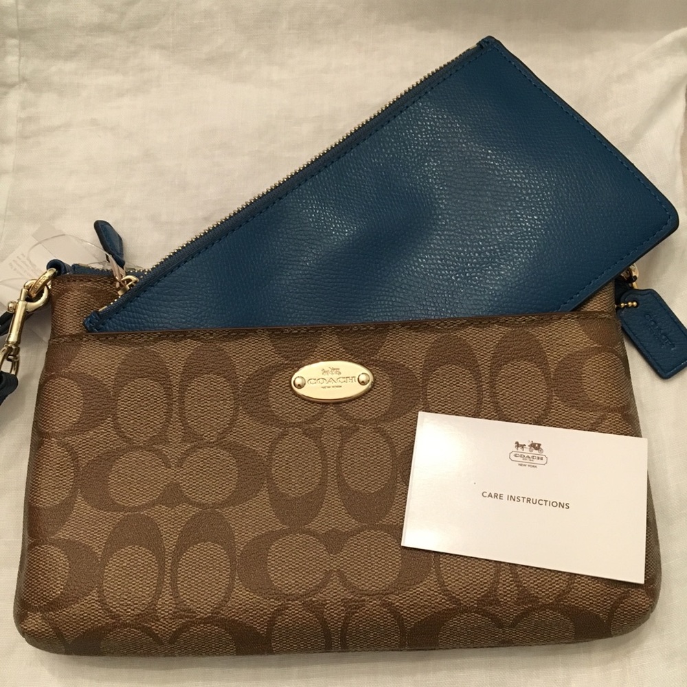 BLOW OUT!!! NWT Coach Signature Clutch w/ Pouch